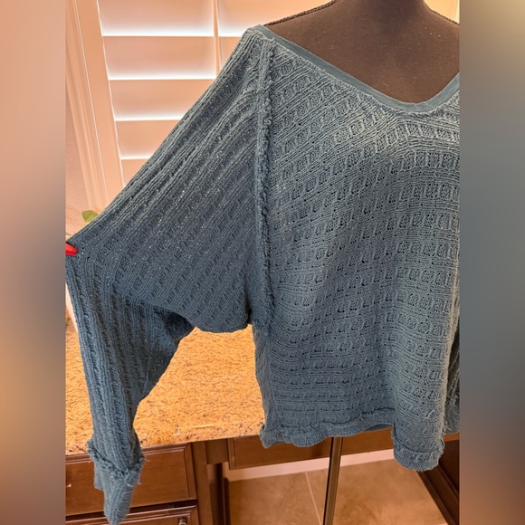 We The Free by Free People Teal Textured Knit Sweater – Size Small - Picture 3 of 6